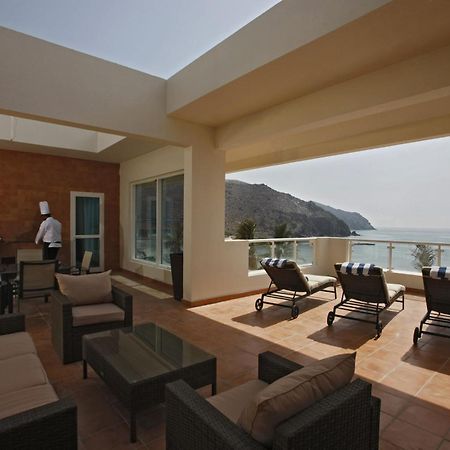 Oceanic Khorfakkan Resort & Spa Khor Fakkan Room photo