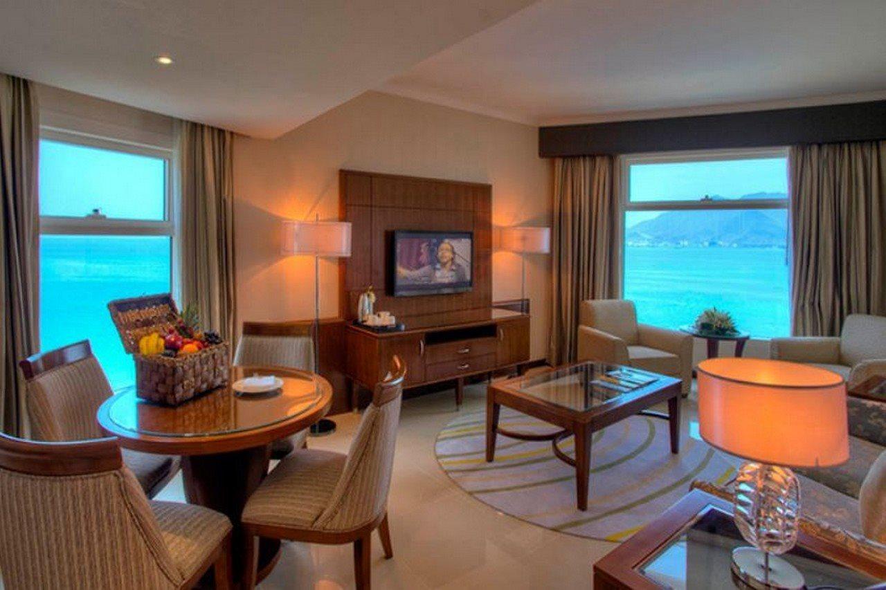 Oceanic Khorfakkan Resort & Spa Khor Fakkan Exterior photo