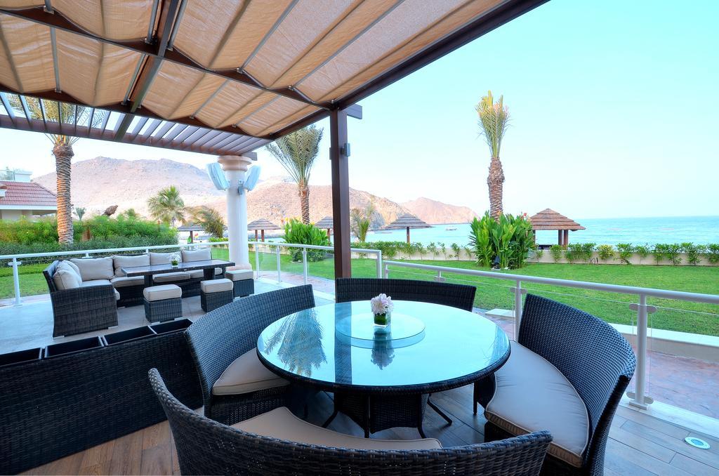 Oceanic Khorfakkan Resort & Spa Khor Fakkan Exterior photo