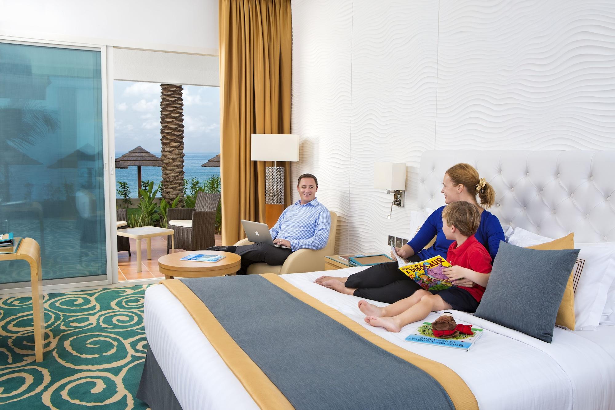 Oceanic Khorfakkan Resort & Spa Khor Fakkan Exterior photo
