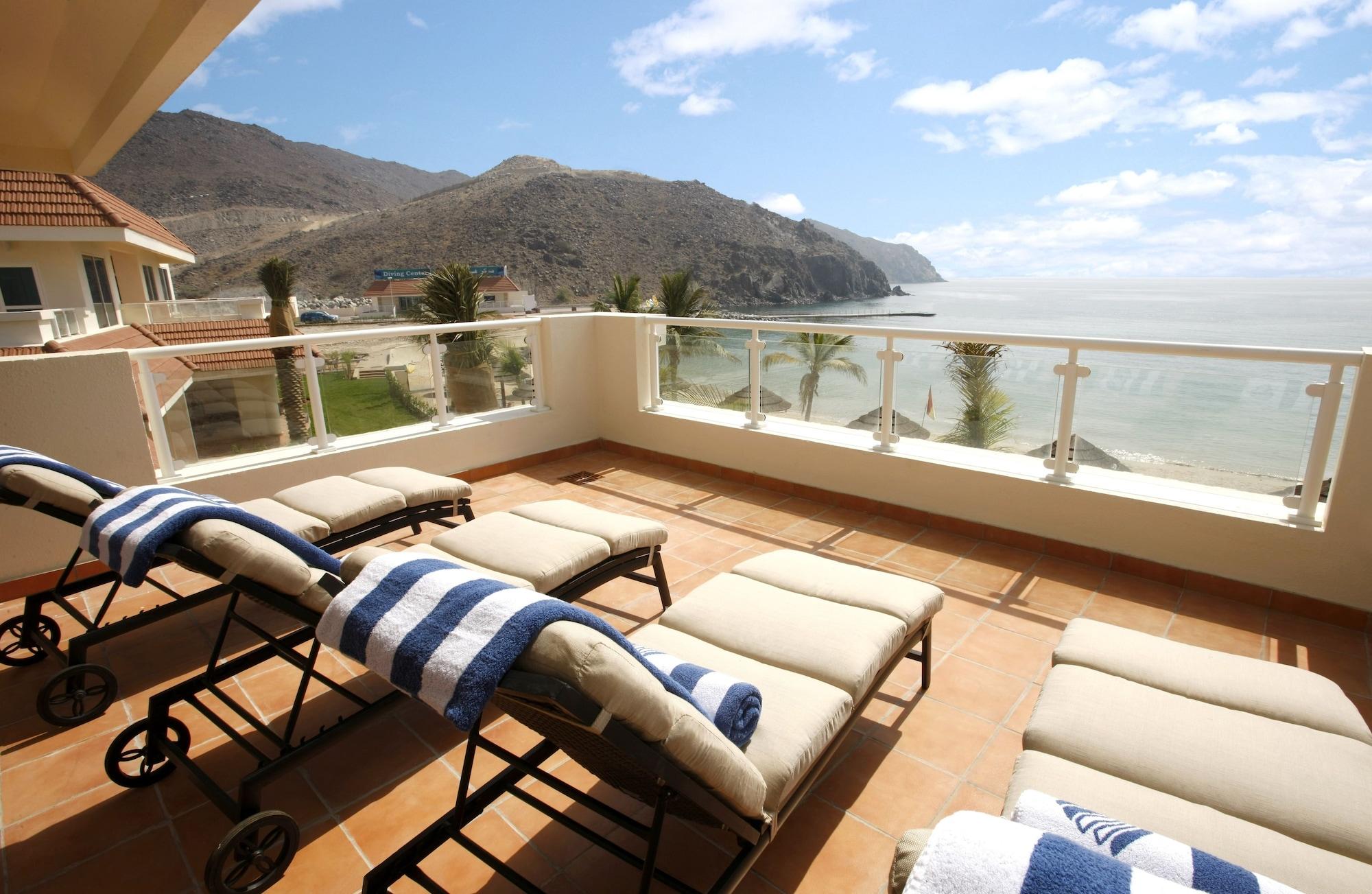 Oceanic Khorfakkan Resort & Spa Khor Fakkan Exterior photo