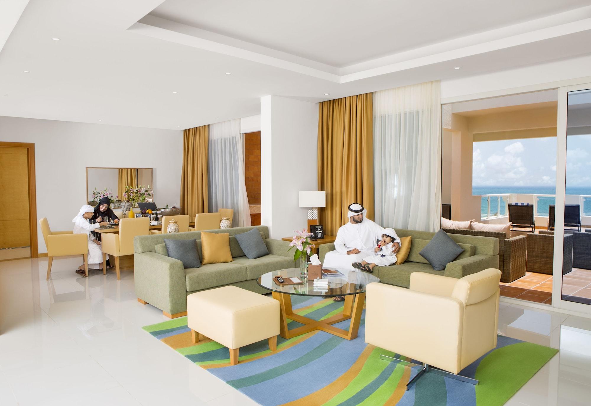 Oceanic Khorfakkan Resort & Spa Khor Fakkan Exterior photo