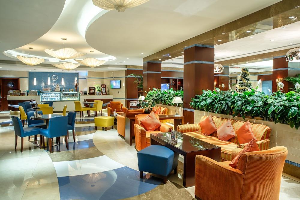 Oceanic Khorfakkan Resort & Spa Khor Fakkan Exterior photo