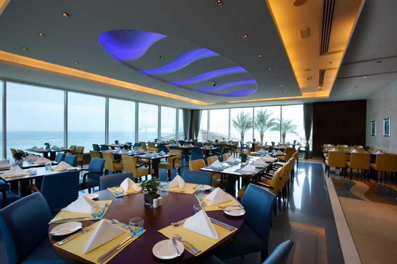 Oceanic Khorfakkan Resort & Spa Khor Fakkan Exterior photo