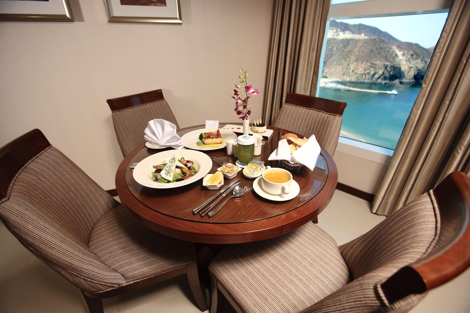 Oceanic Khorfakkan Resort & Spa Khor Fakkan Exterior photo