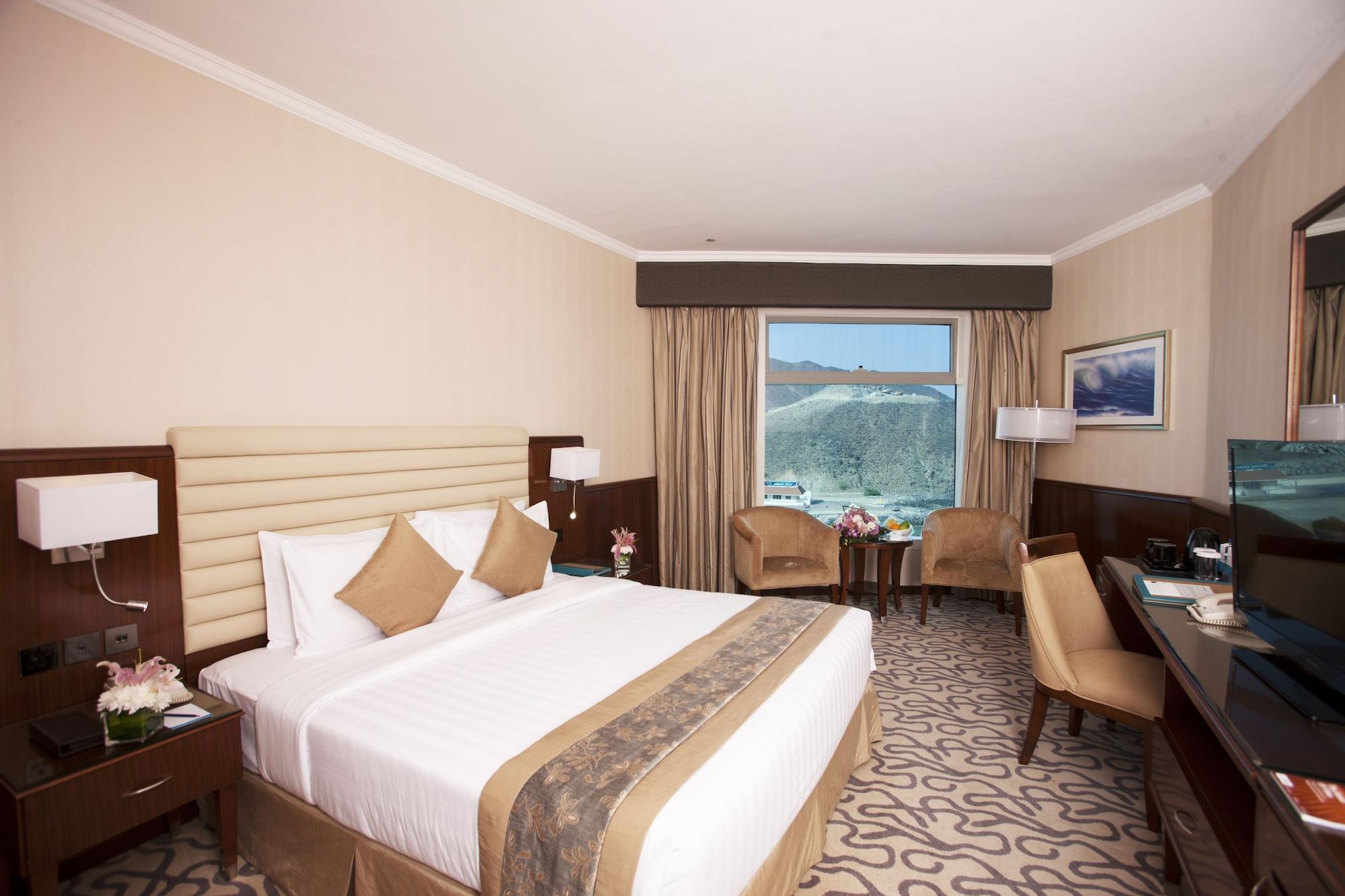 Oceanic Khorfakkan Resort & Spa Khor Fakkan Exterior photo
