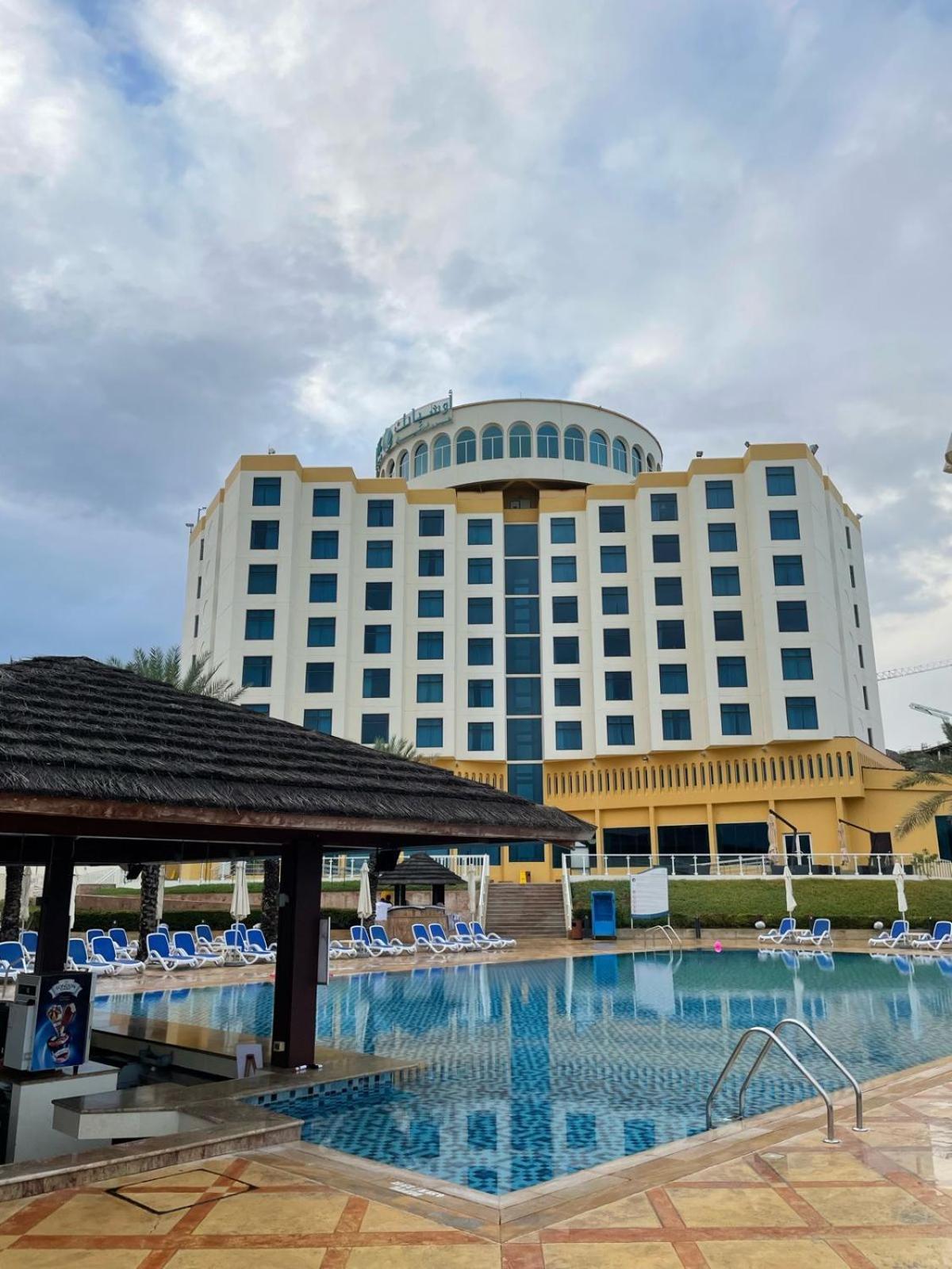 Oceanic Khorfakkan Resort & Spa Khor Fakkan Exterior photo