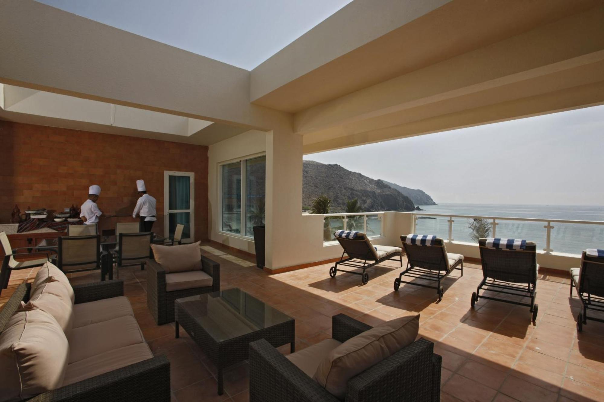 Oceanic Khorfakkan Resort & Spa Khor Fakkan Room photo