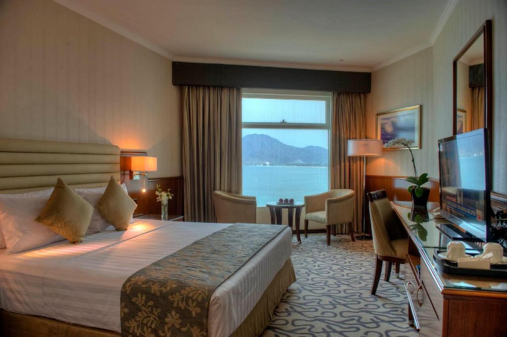 Oceanic Khorfakkan Resort & Spa Khor Fakkan Room photo