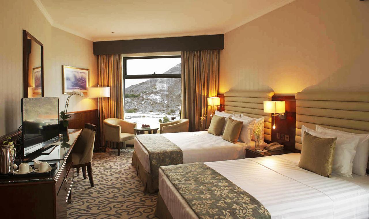 Oceanic Khorfakkan Resort & Spa Khor Fakkan Exterior photo